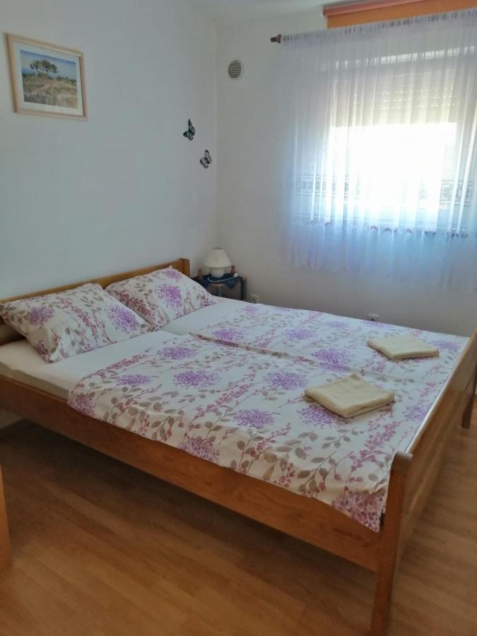 Apartmani Trupeljak มันเดร ภายนอก รูปภาพ