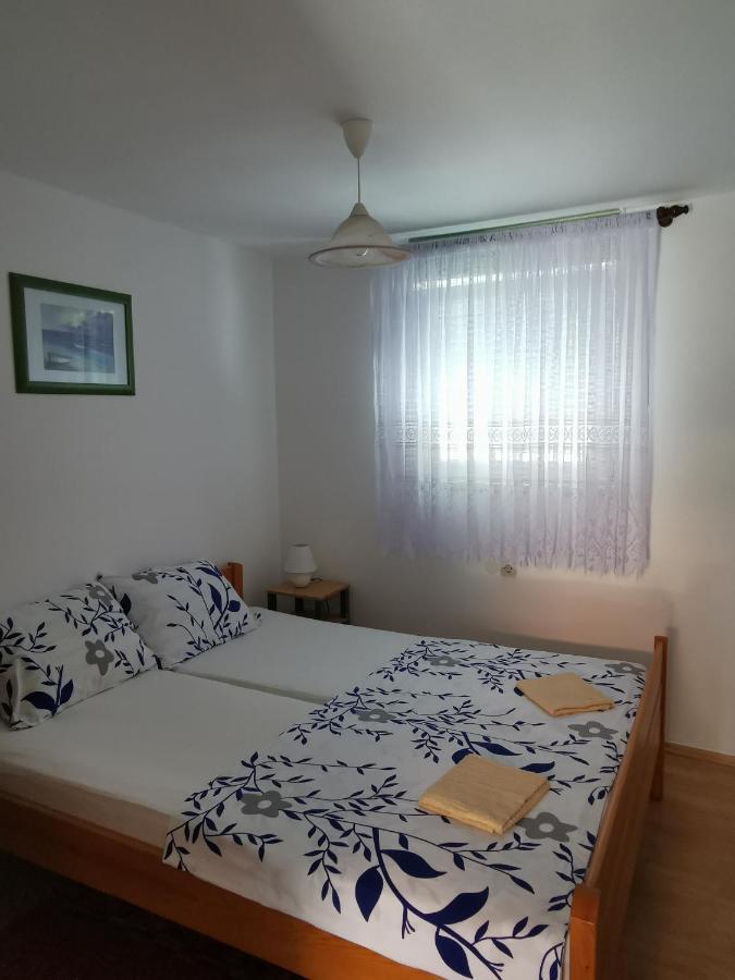 Apartmani Trupeljak มันเดร ภายนอก รูปภาพ