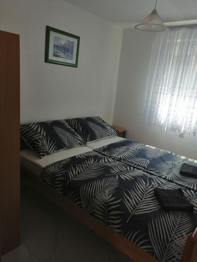 Apartmani Trupeljak มันเดร ภายนอก รูปภาพ