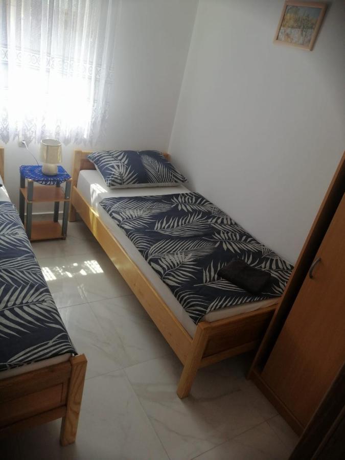 Apartmani Trupeljak มันเดร ภายนอก รูปภาพ
