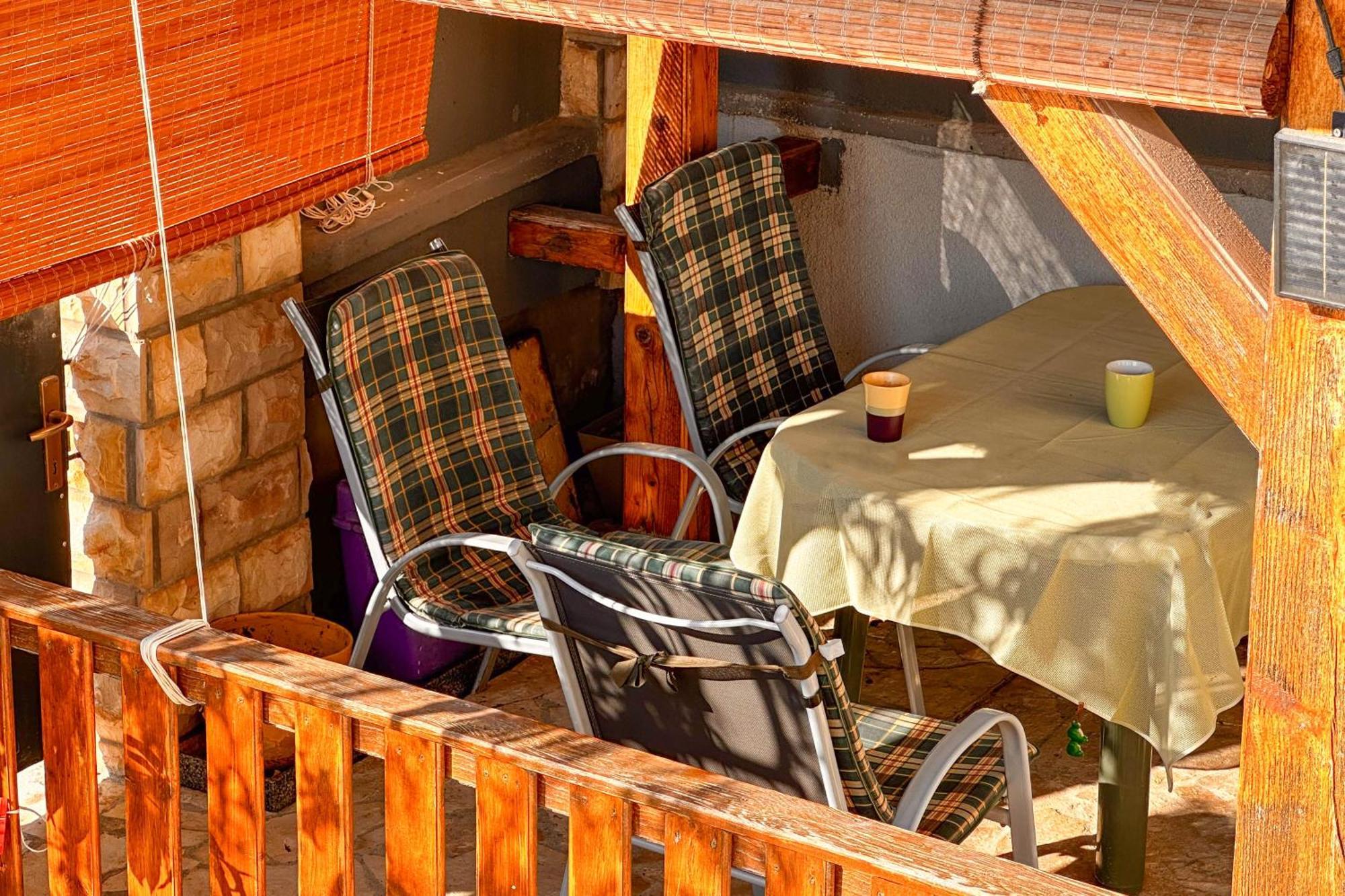 Apartmani Trupeljak มันเดร ภายนอก รูปภาพ