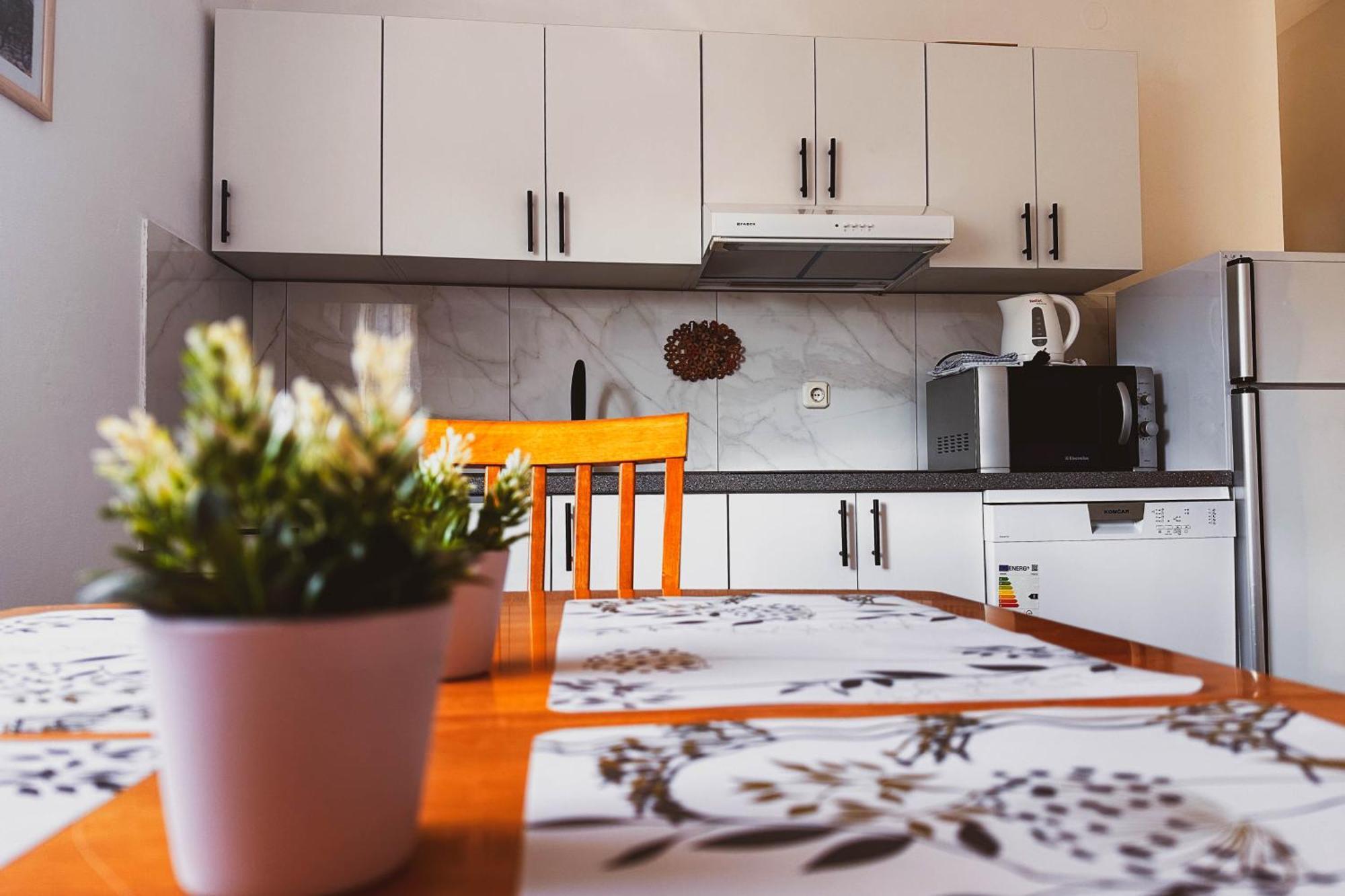 Apartmani Trupeljak มันเดร ภายนอก รูปภาพ