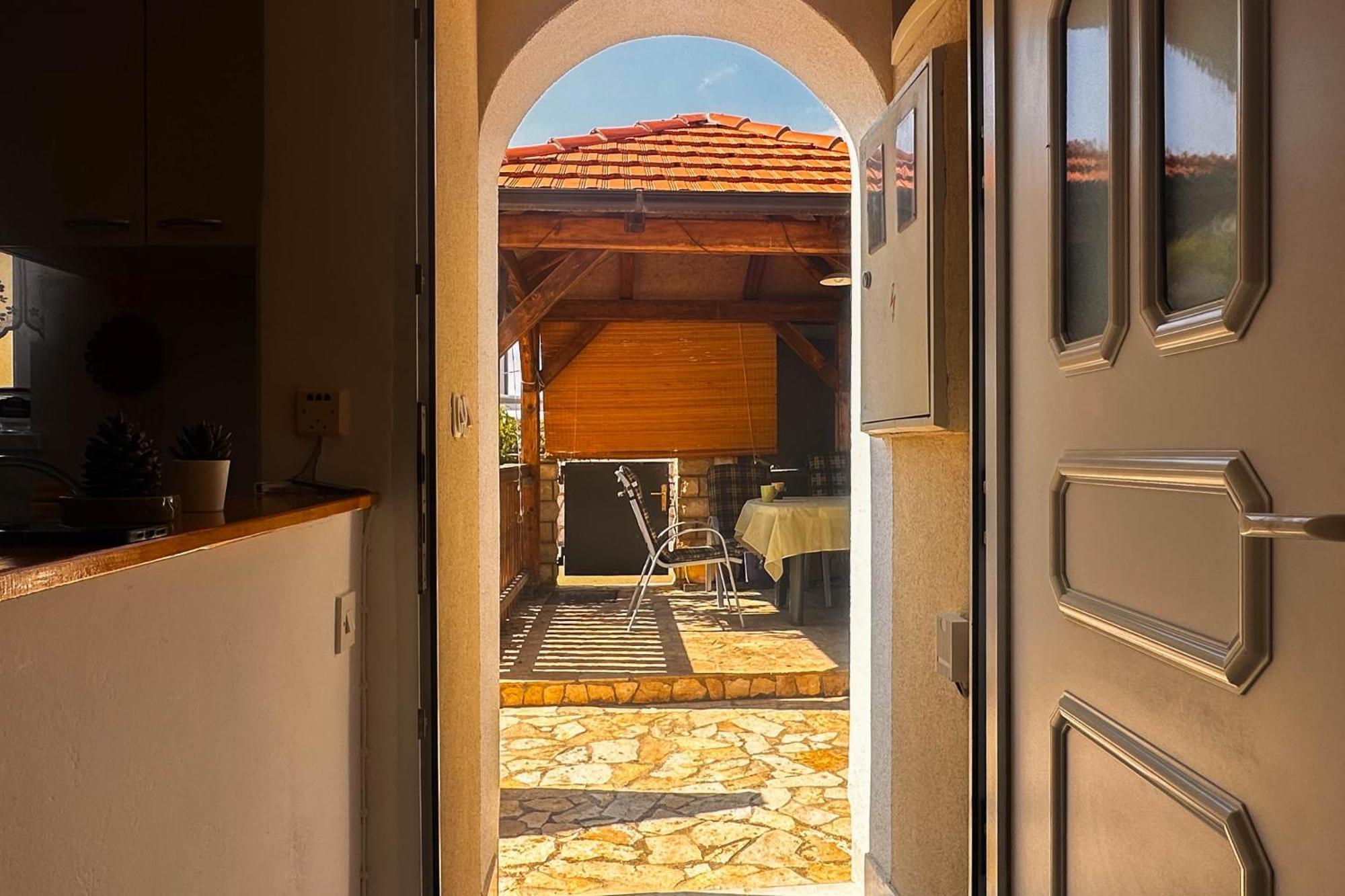 Apartmani Trupeljak มันเดร ภายนอก รูปภาพ
