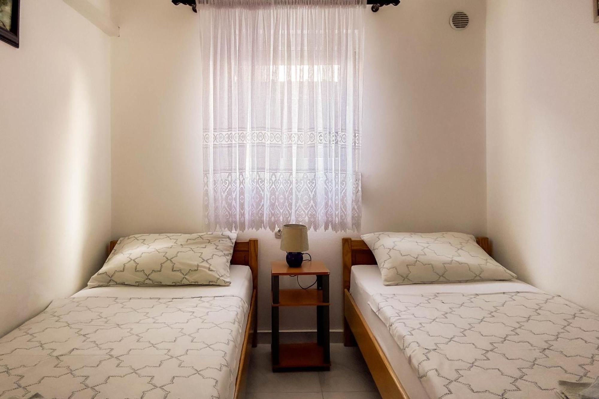 Apartmani Trupeljak มันเดร ห้อง รูปภาพ